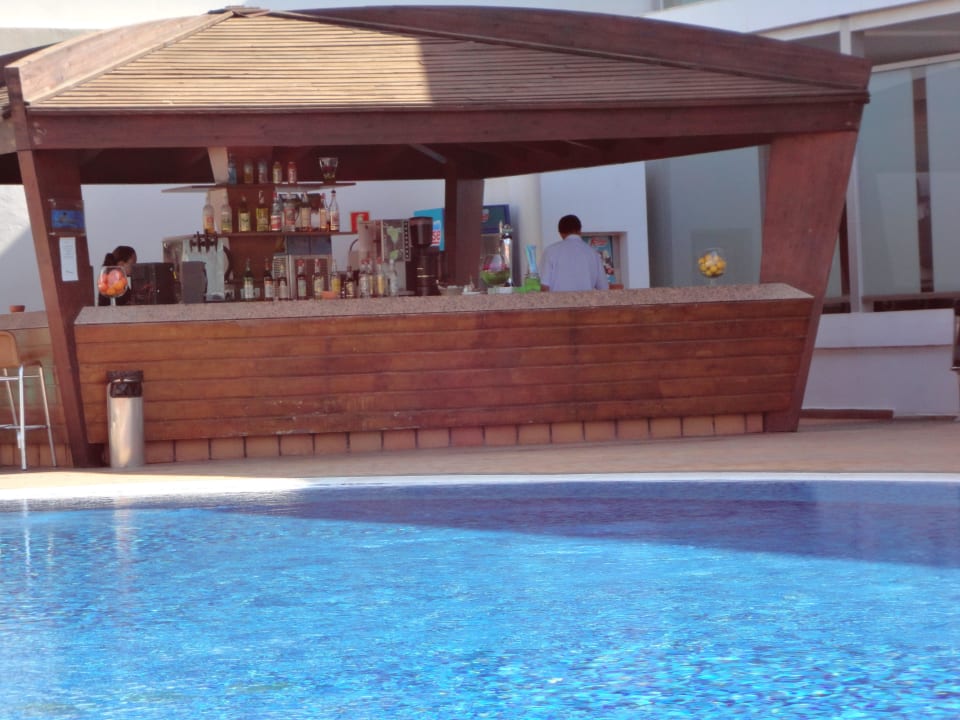 Poolbar im Nachbarhotel R2 Romantic Fantasia Suites - Adults only