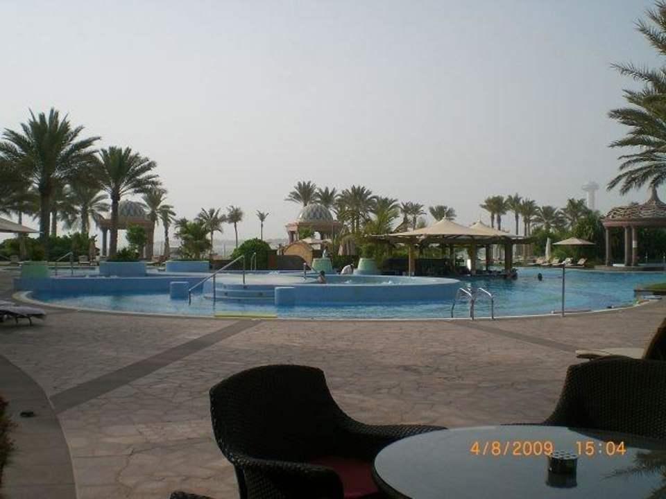 Pool Emirates Palace Mandarin Oriental