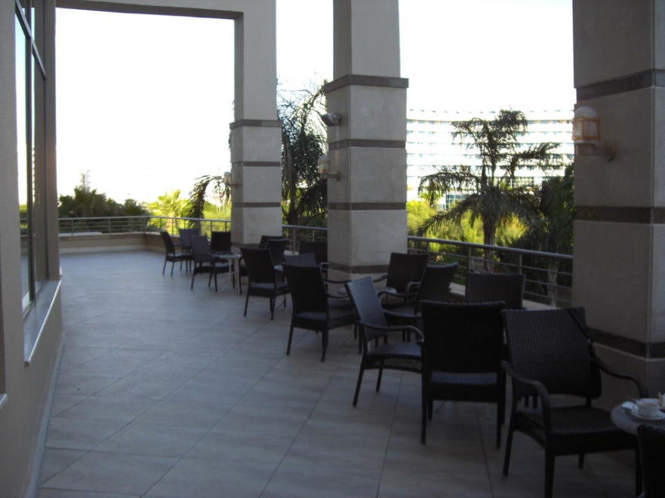 Außenterrasse der Lobby Bar Fame Residence Lara & Spa