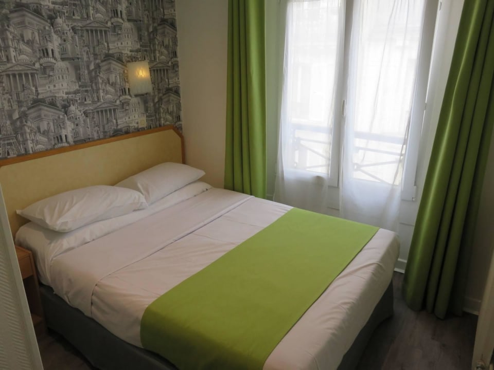 Guest Room Mary's Hotel