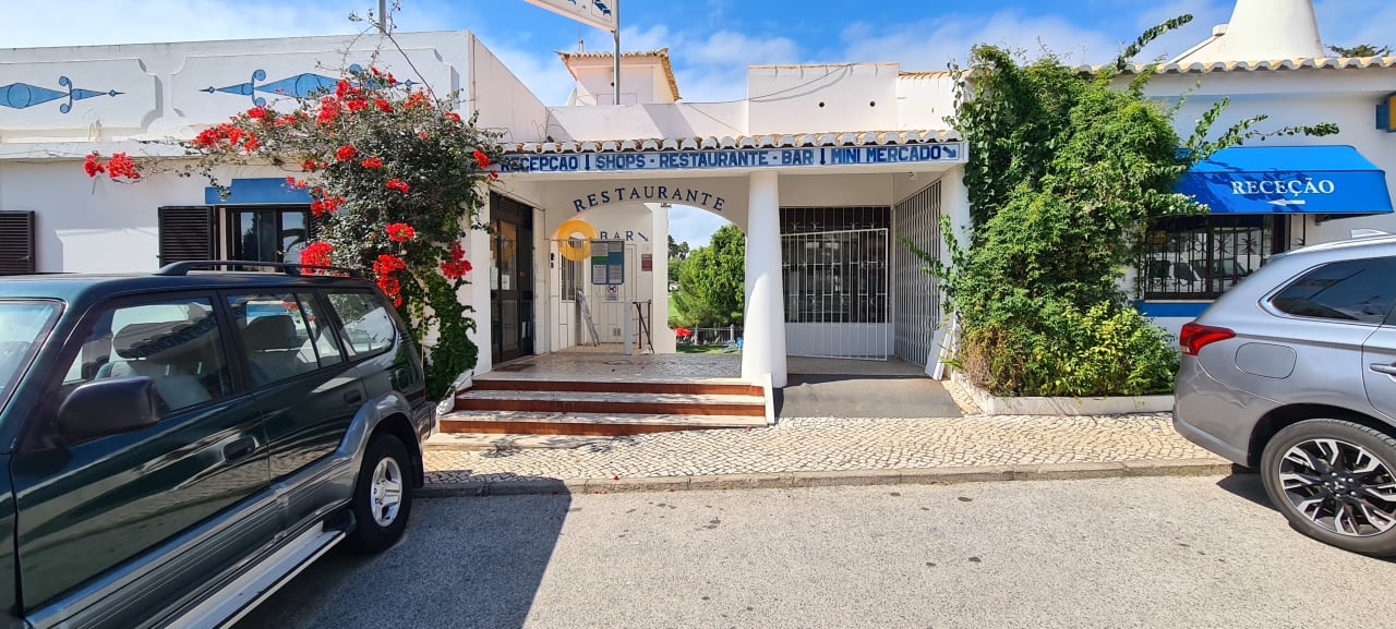 Außenansicht Hotel Turiquintas