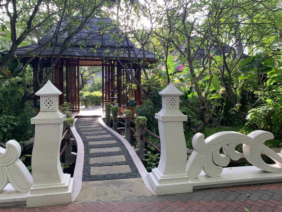 Gartenanlage Villa Park Sun Island