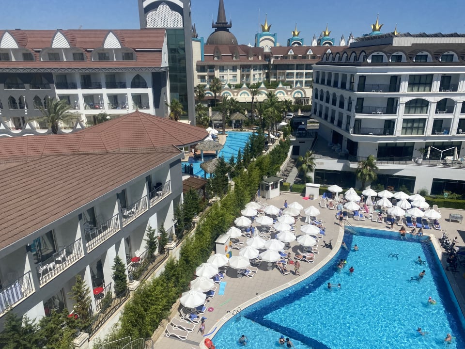 Pool Well Palace Side