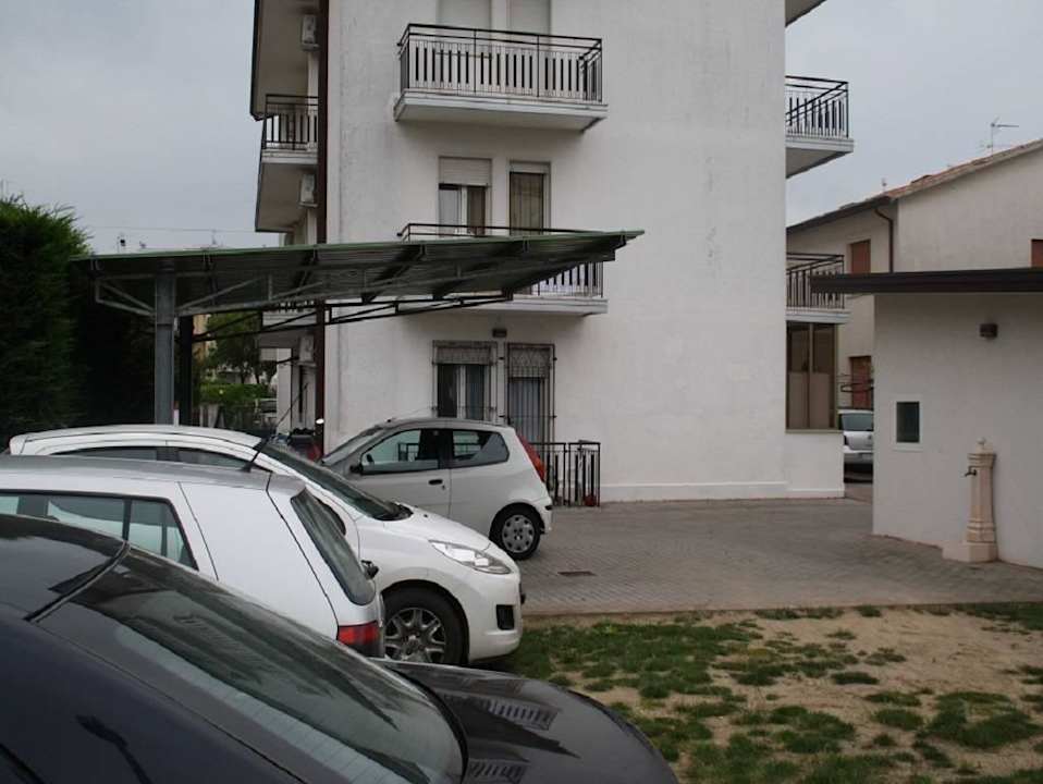Parcheggi 2 Apartments Dainese