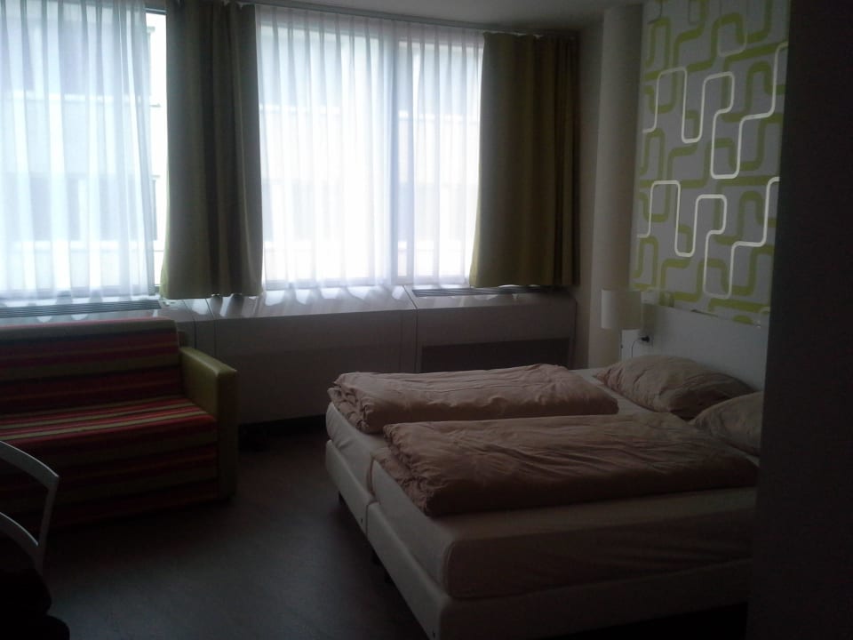 Gemütliche Betten harry's home Wien Millennium Tower