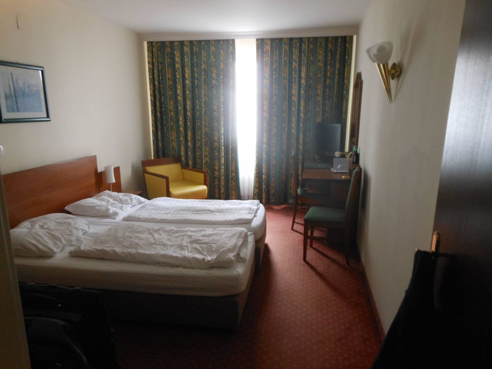 Zimmer 34 Hotel Deutschmeister