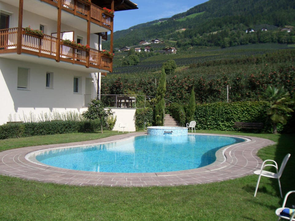 Pool mit Wirlpool Hotel Garni - Appartements Feldhof