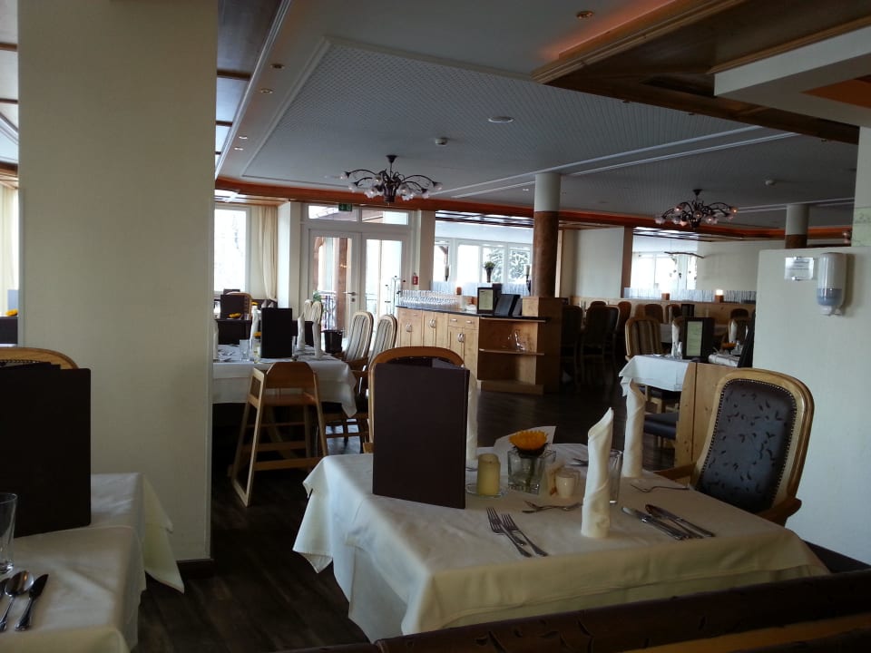 Gerichtet fürs Abendessen Baby- & Kinderhotel Laurentius