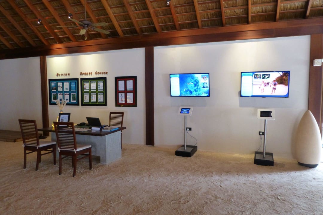 Lobby Innenbereich Vilamendhoo Island Resort & Spa