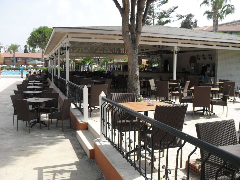 Poolbar Club Turtas Beach Hotel