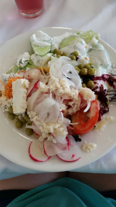 Lecker Salat  Sol Luna Bay