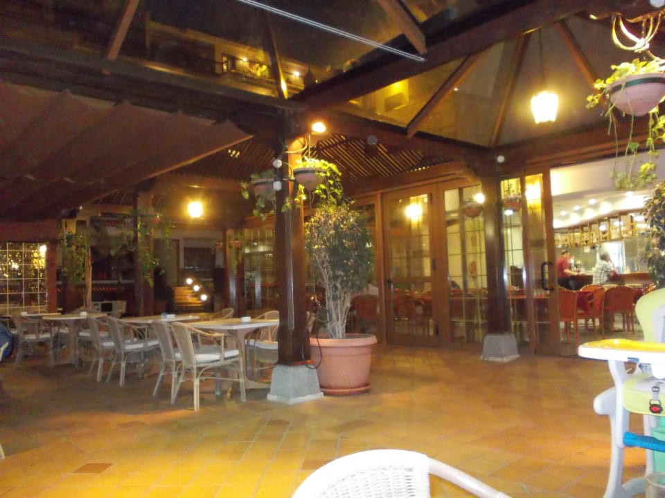 Außenbereich der Snackbar Apartamentos Casablanca