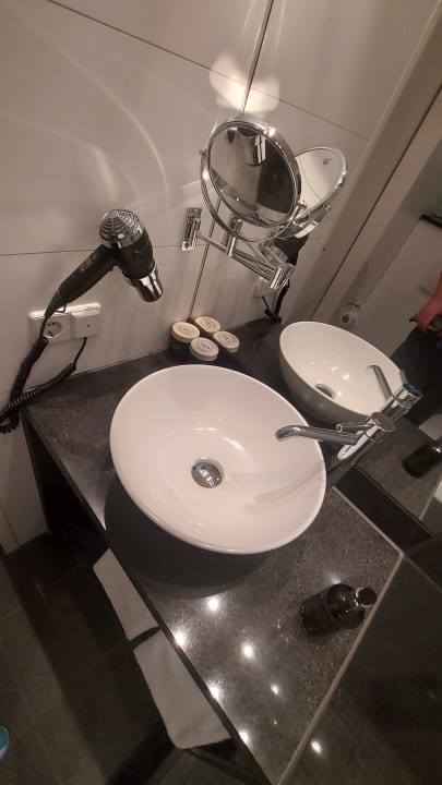 Zimmer Motel One Hamburg Airport