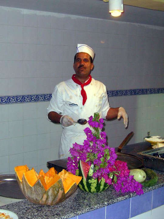 Beim Abendessen Eden Club