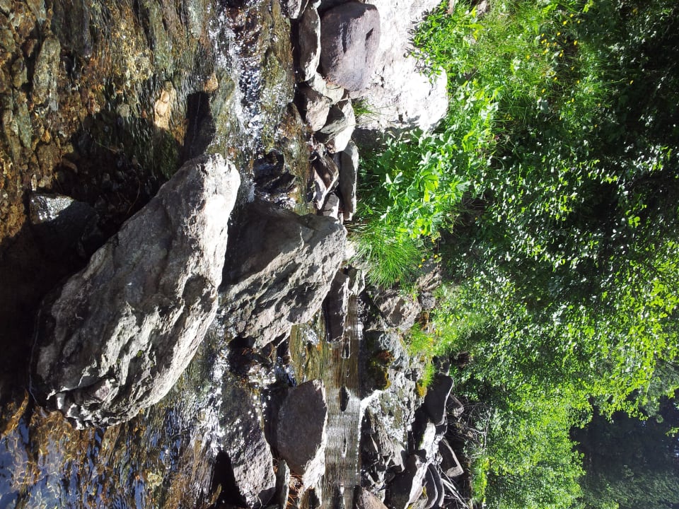 Erfrischender Bachlauf Gasthof Kircher Sepp