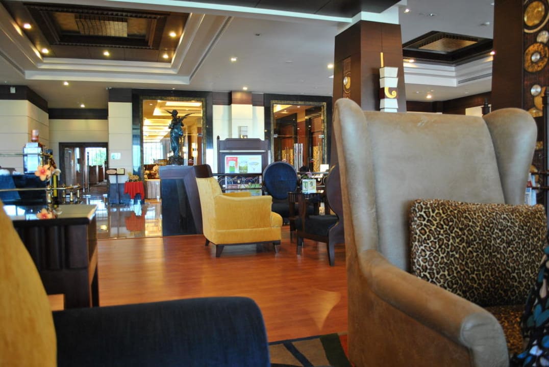 Gemütliche Sessel Hotel Grand Pacific Sovereign Resort & Spa