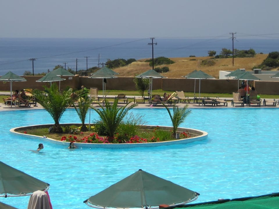 Pool am Abend Lindos Imperial Resort & Spa