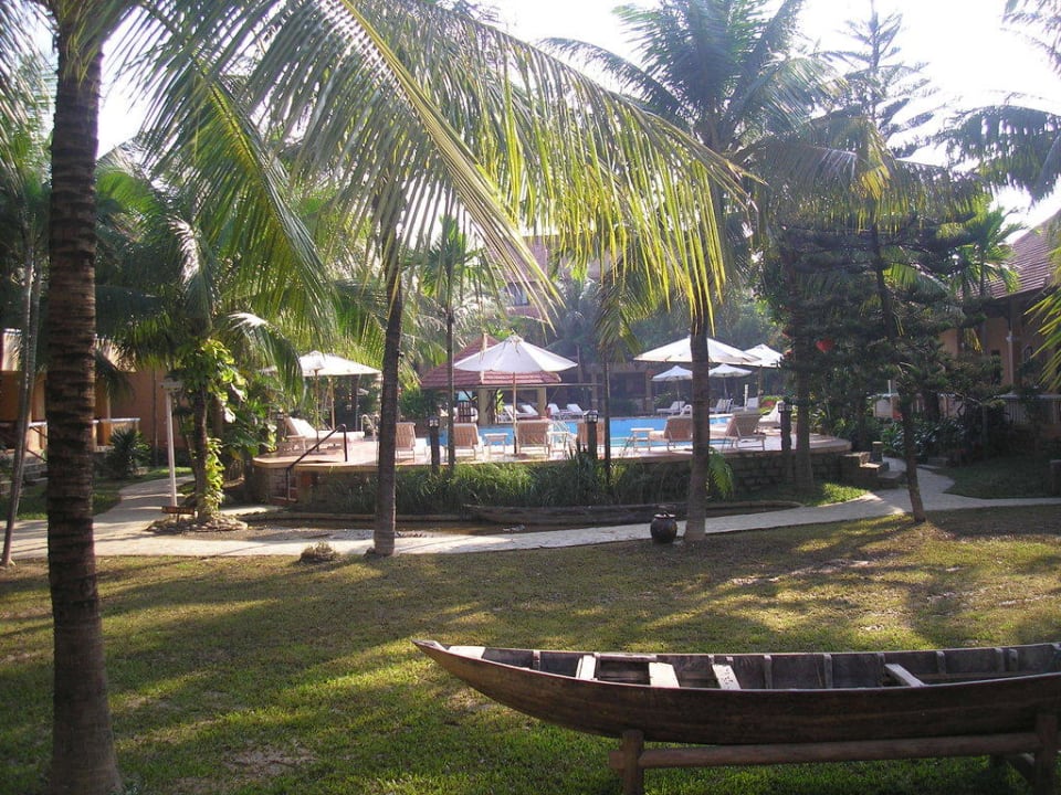 Blick zur Bar im Außenbereich Hotel Vinh Hung Riverside Resort & Spa