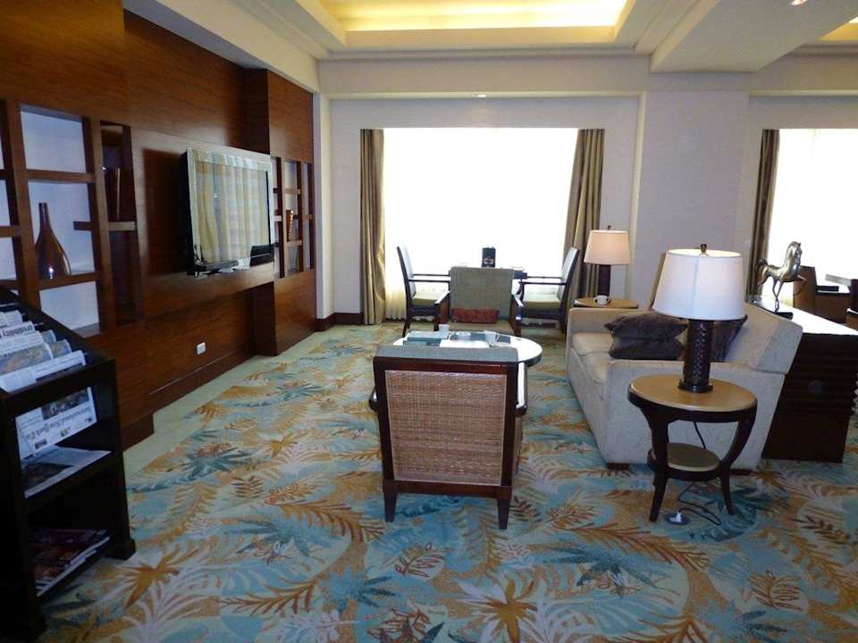 Horizon Club Lounge Hotel Shangri-La's Edsa Plaza