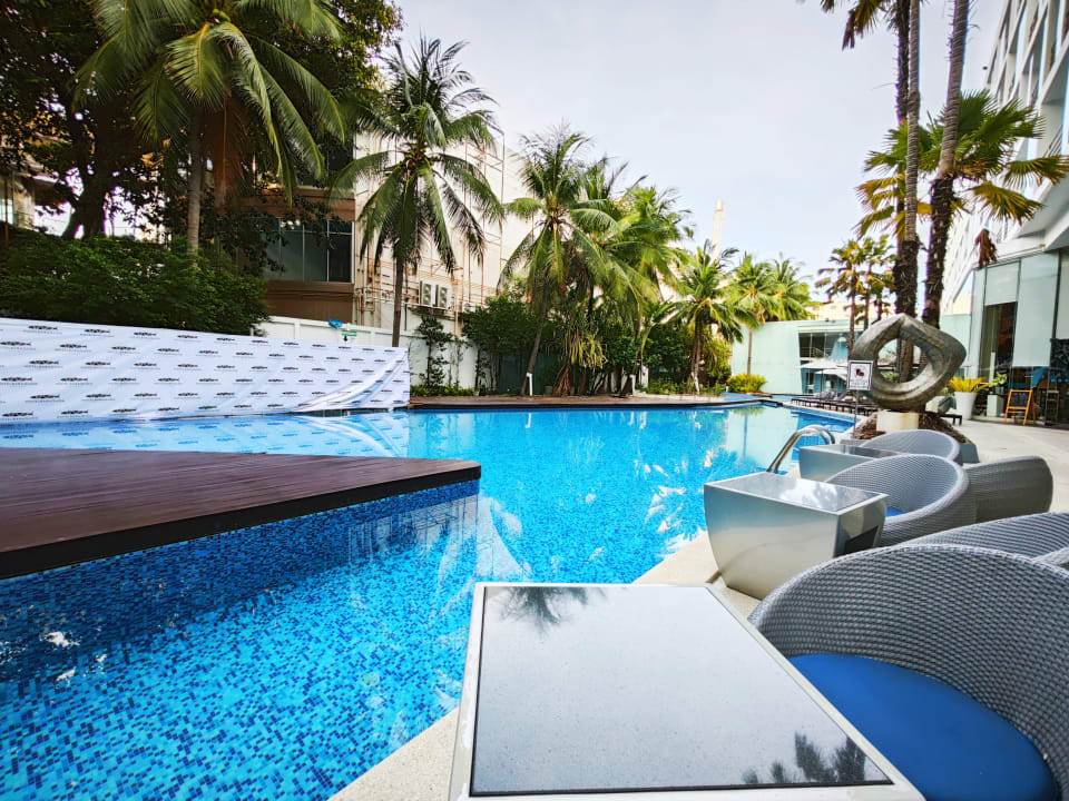 Pool Hotel Baraquda Heeton Pattaya by Compass Hospitality