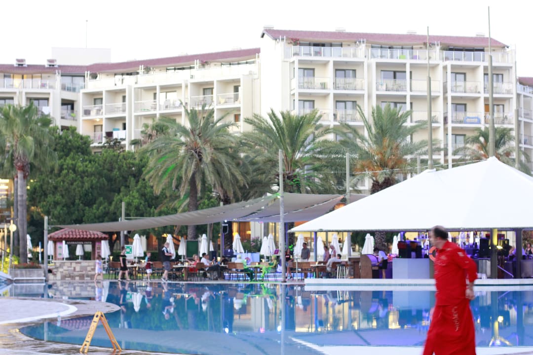 Pool Arum Barut Collection