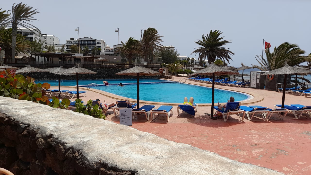 Pool SBH Hotel Royal Monica