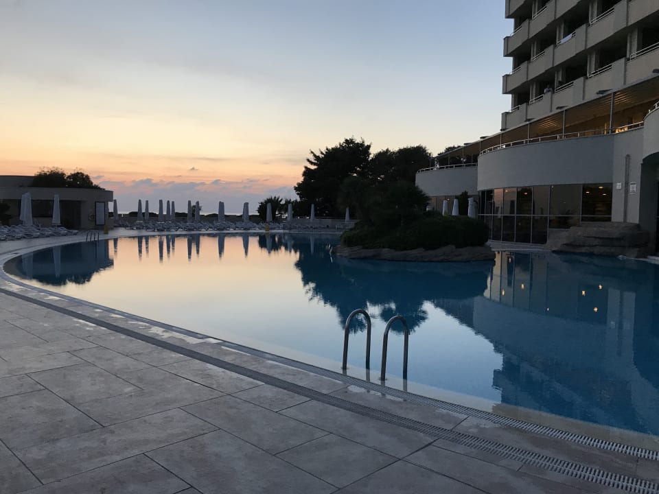 Pool Melas Resort Hotel