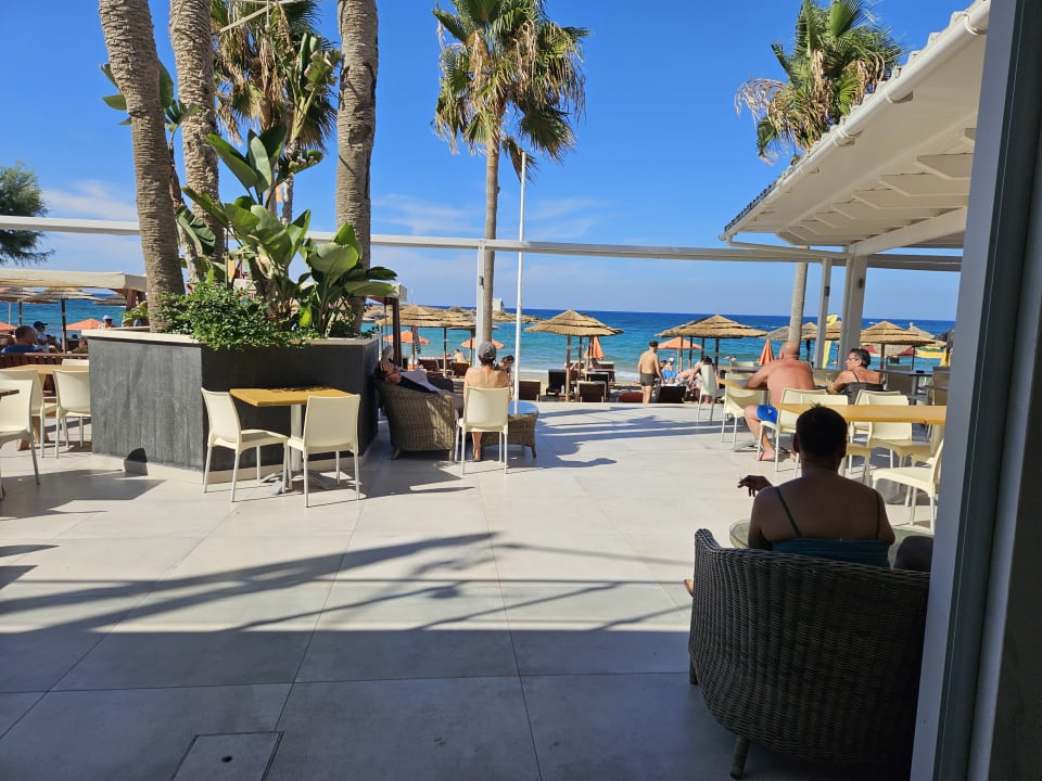 Strand High Beach Resort