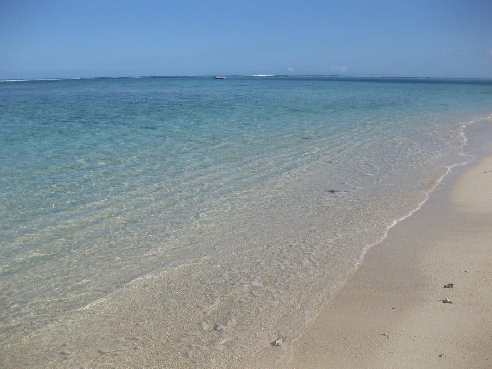 Strand bei Flut Dinarobin Beachcomber Golf Resort & Spa