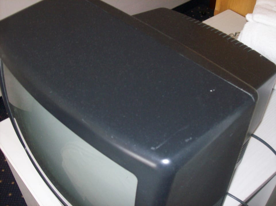 Fernseher voller Staub Hotel Caravelle & MiniCaravelle