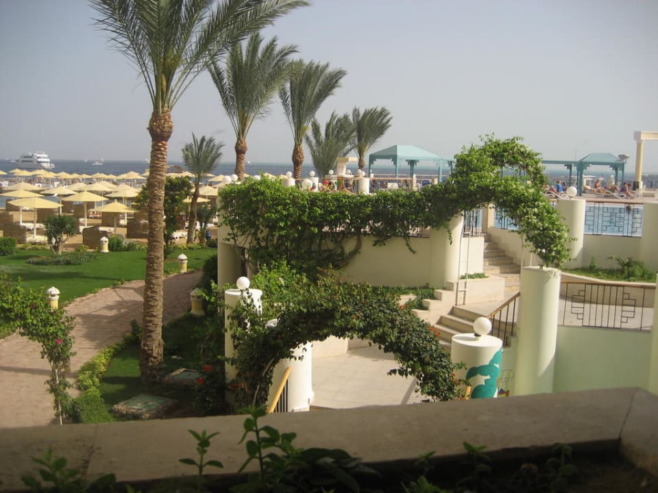 Zwembad en strand SUNRISE Holidays Resort (Adults Only)
