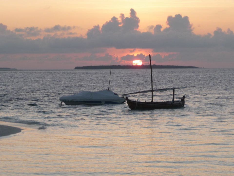 Ausblick von der Strandbar NH Collection Maldives Reethi Resort