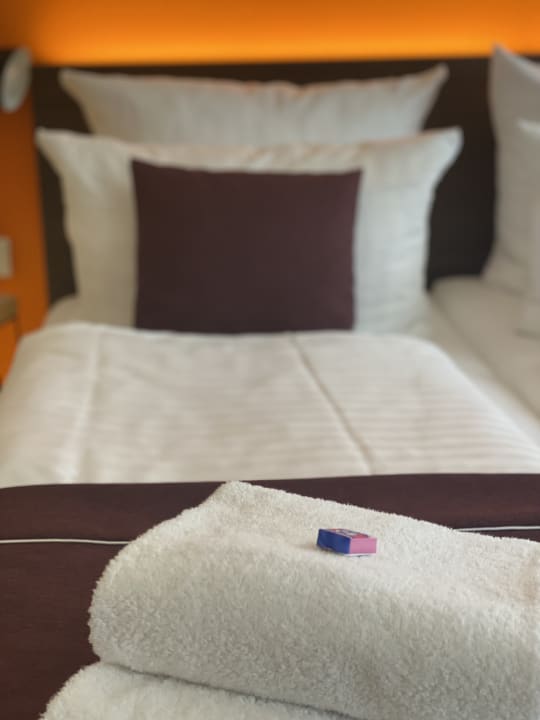 Zimmer sevenDays Hotel Karlsruhe