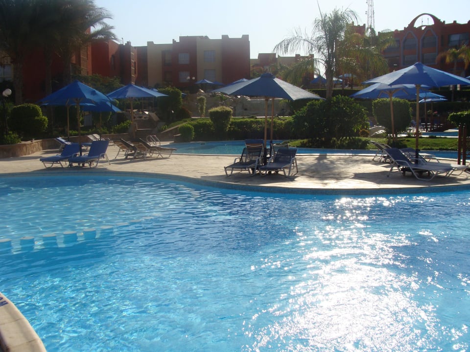 Super SUNRISE Cardina Resort