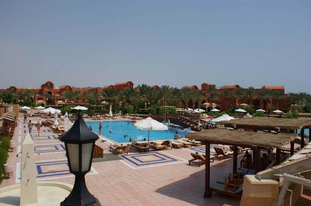 Widok na basen i bar Sharm Grand Plaza Resort