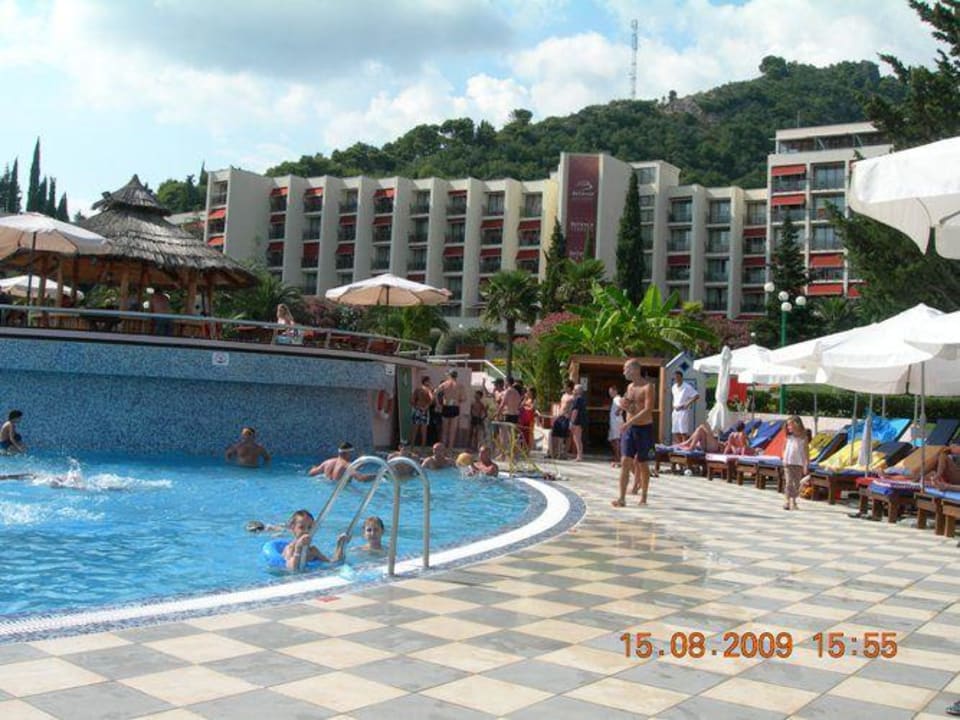 Basen Iberostar Waves Bellevue