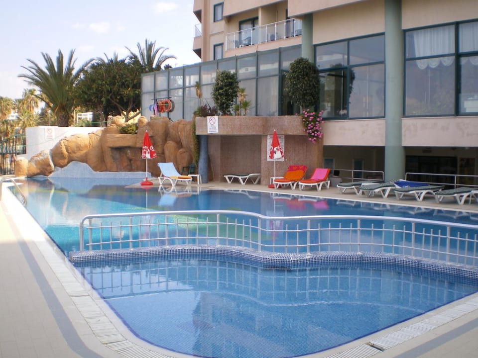 Außenpool Aska Hotel Just in Beach