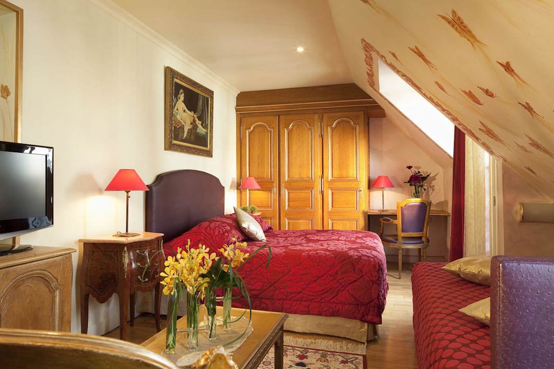 Twin room or triple free internet Hotel Kleber Champs Elysees Tour Eiffel Paris