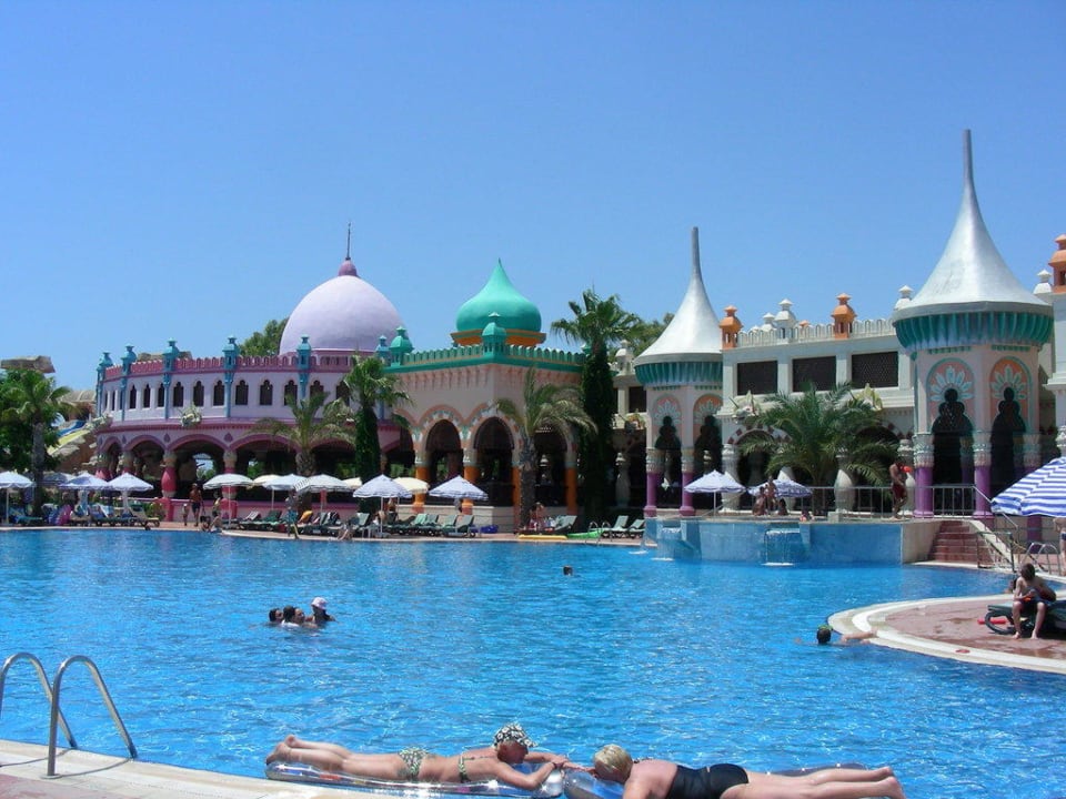 Blick zum Restaurant Kamelya Aishen Club