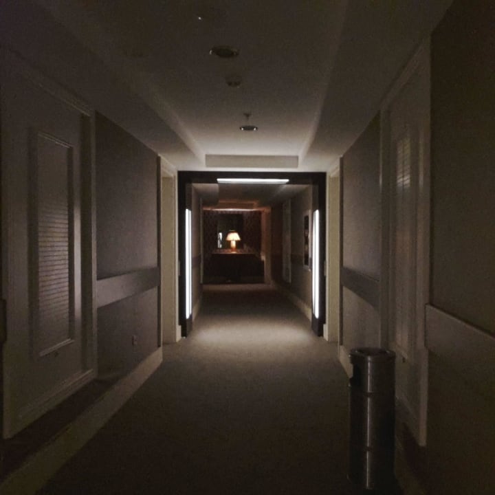 Flur zum Zimmer Paloma Pasha