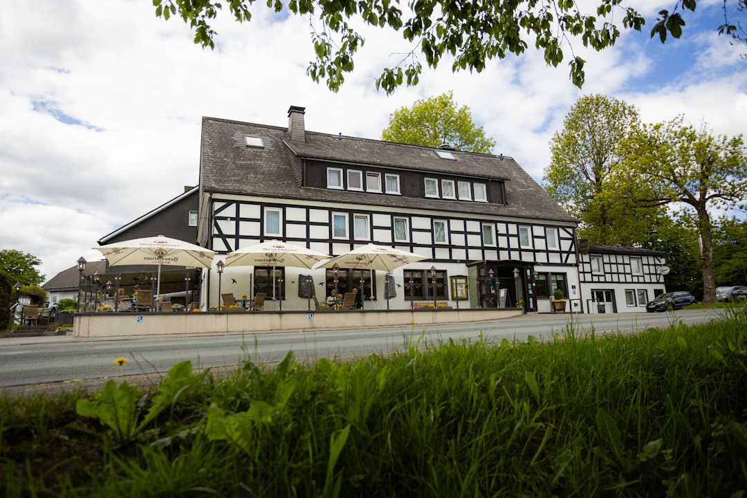 Außenansicht Hotel Landgasthof Gilsbach