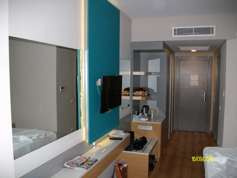 Flur Palm World Side Resort & Spa