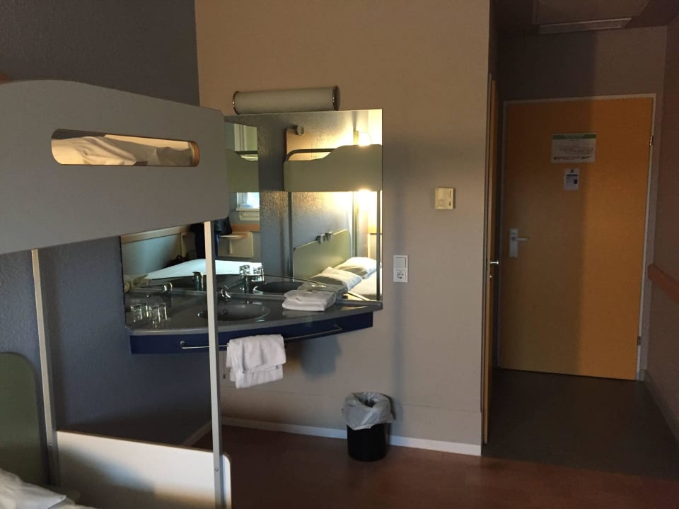 Room ibis budget Salzburg Airport