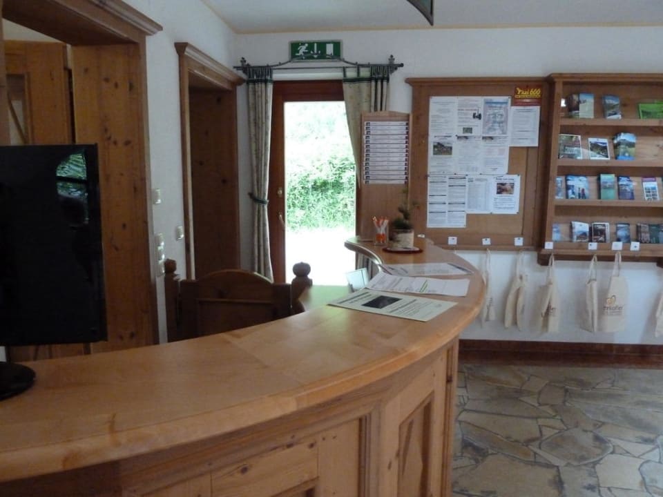 Rezeption Feriendorf Holzleb'n