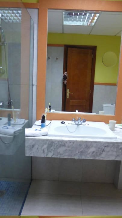 Waschbecken allsun Hotel Lucana