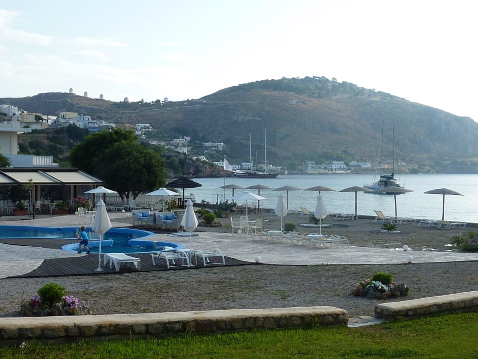 Morgens in der Anlage Hotel Tony's Beach