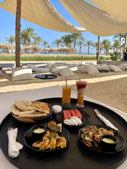 Gastro Serry Beach Resort