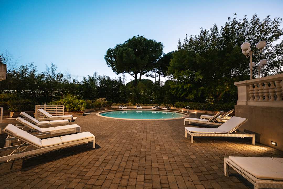 Pool Hotel De La Ville