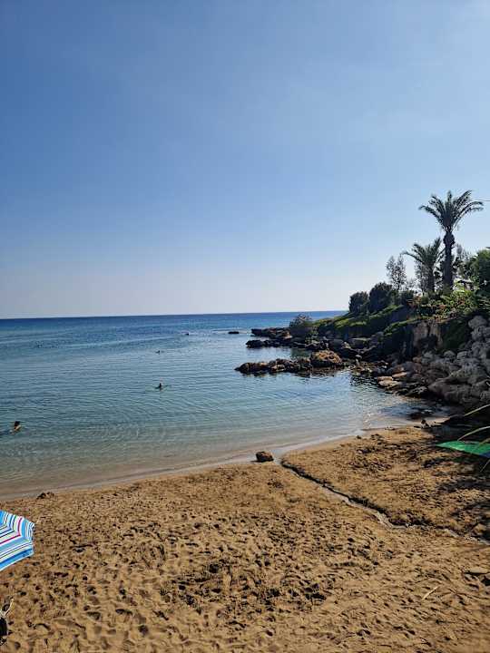 Strand Crystal Springs Beach Hotel