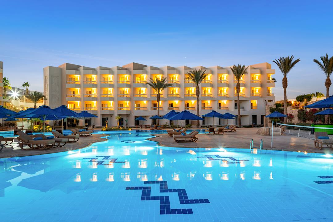 Pool DoubleTree by Hilton Sharm El Sheikh - Sharks Bay Resort